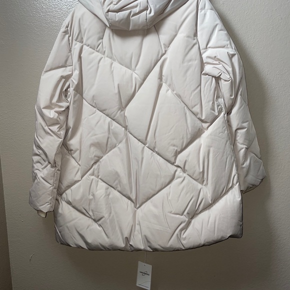 Long puffer jacket 🧥 - Picture 8 of 9